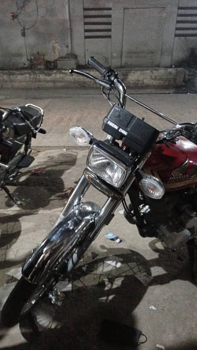 Honda 125 gold edition