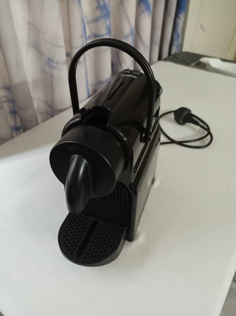 Delonghi Coffee machine 16