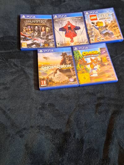 PLAYSTATION 4 CDS BUNDLE,WORKS ON PS5,DIFFERENT AGES & GENRE,USED.