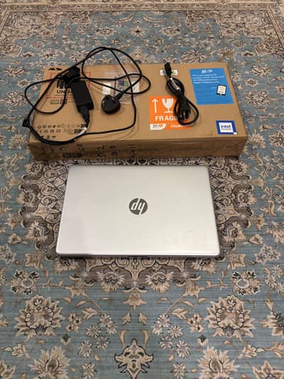 HP Laptop 15s-fq5099TU