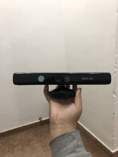 Xbox 360 and Kinect Sensor