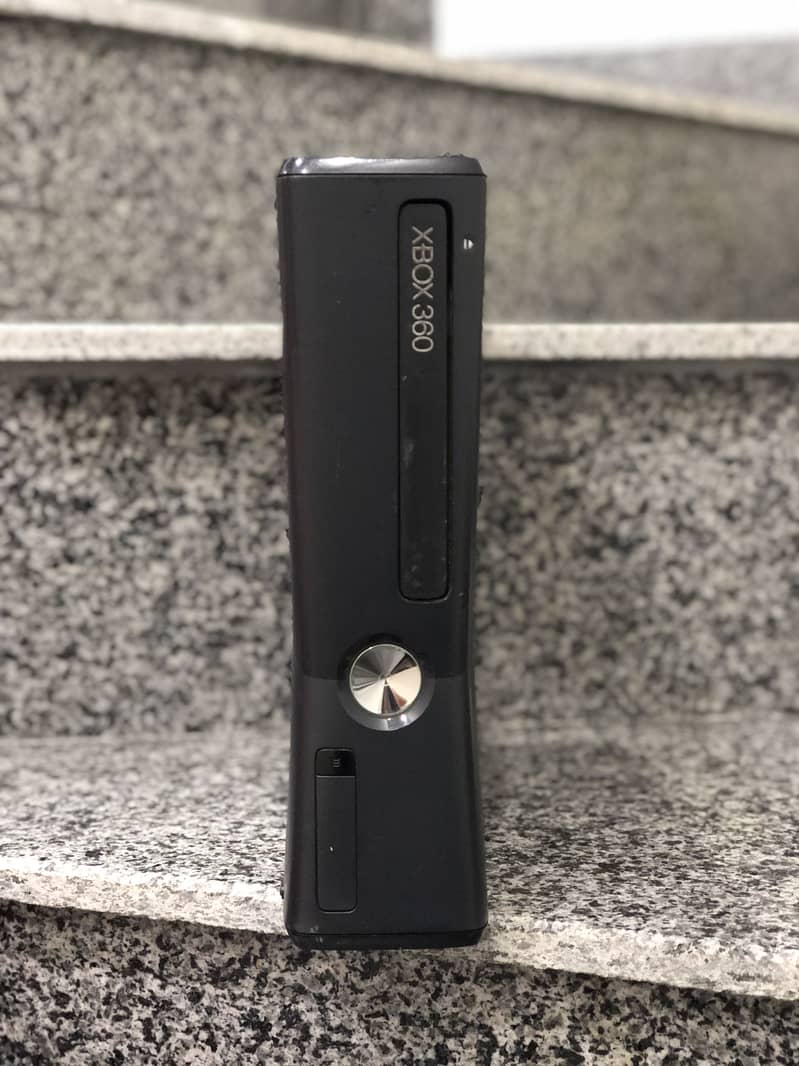 Xbox 360 for Parts and Kinect Sensor 10/10 1