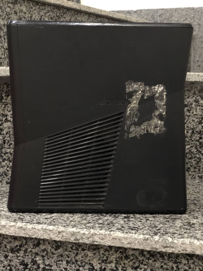 Xbox 360 for Parts and Kinect Sensor 10/10 13