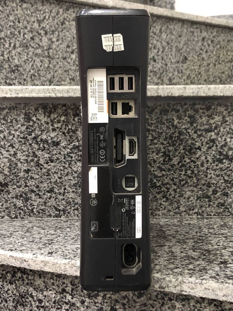 Xbox 360 for Parts and Kinect Sensor 10/10 14