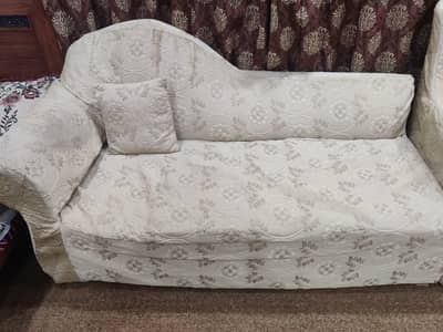 Dewan sofa for sale