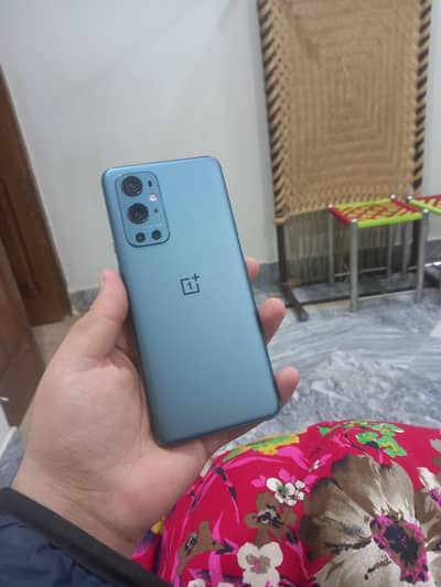 one plus 9 pro lines