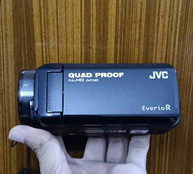 JVC everio R