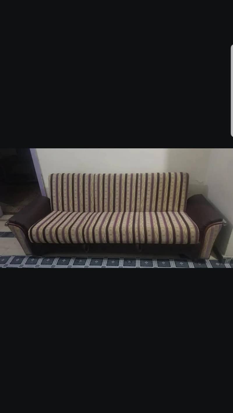 SOFA CUMBED 1