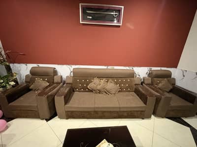5 seater sofa set in new condition