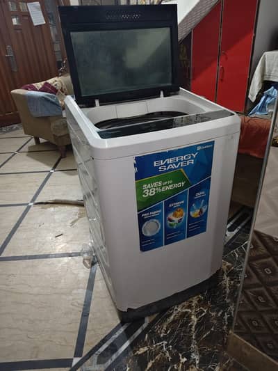 i am selling Dawlance Automatic Washing Machine