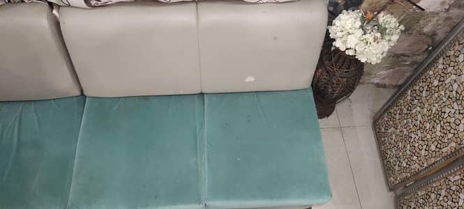 very good koi masla ni hai condition 10by9