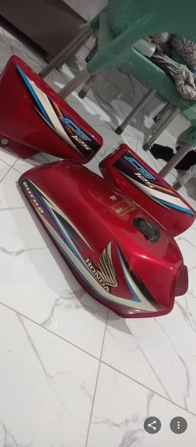 regional 2015 original install bike fuel tank and white cover Honda