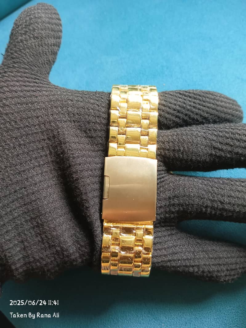 Big Dial Watch 4