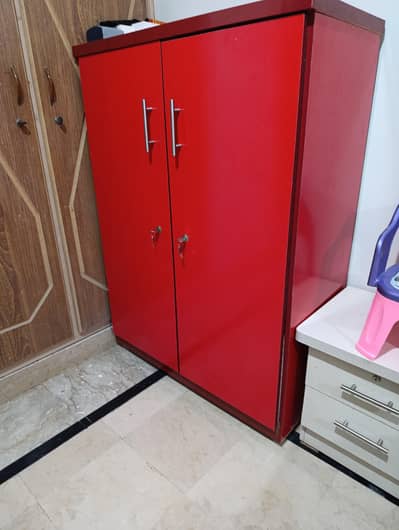 Kids Wardrobe in good condition