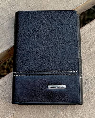 Trifold wallet for men