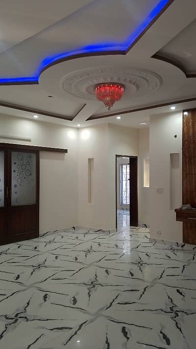 10 Marla Corner Home Near Park & Mosque