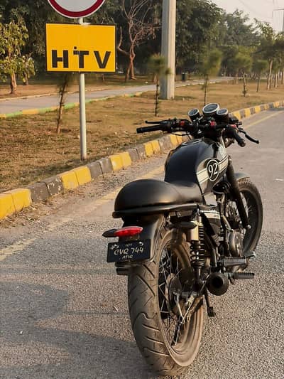 Hi speed Custom Café Racer 150cc