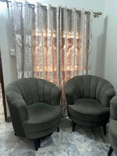 5 seater sofa with table