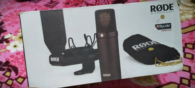 RODE NT1 VERY GOOD CONDITION