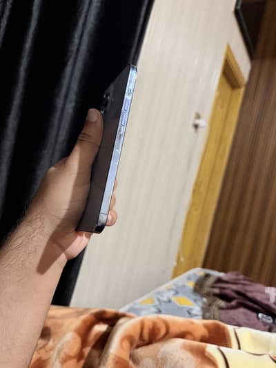 Iphone 13 pro max pta approved 256 Gb