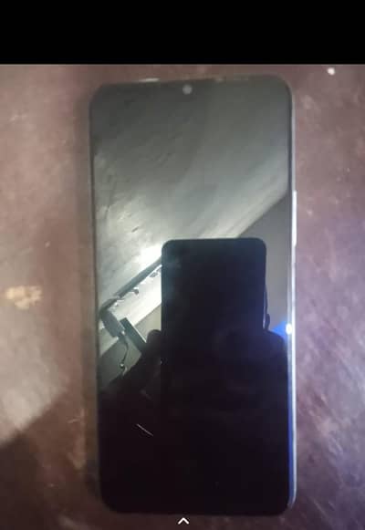 I am selling phone vivo y21