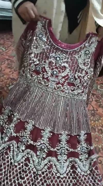 Selling valima maxi in good condition.