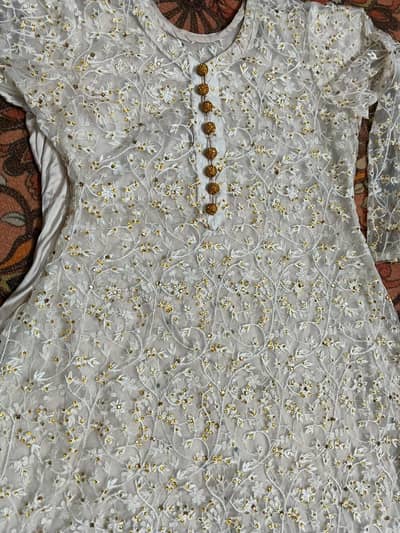 Selling party maxi in good condition.