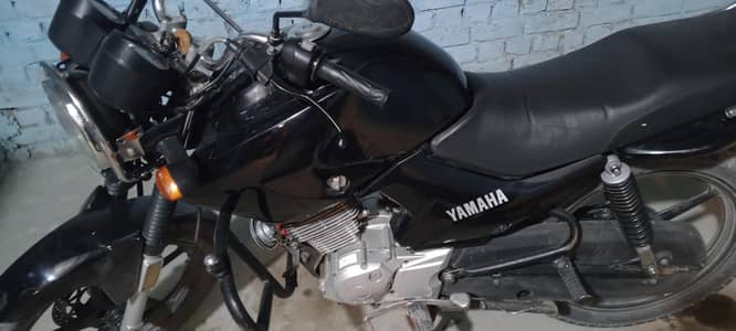 Yamaha ybr g 2016