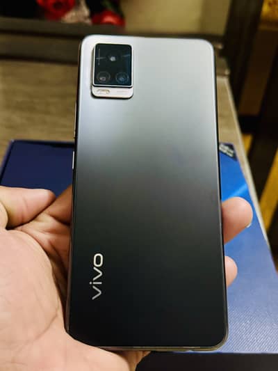 Vivo V20 8/128 good condition Sale Now