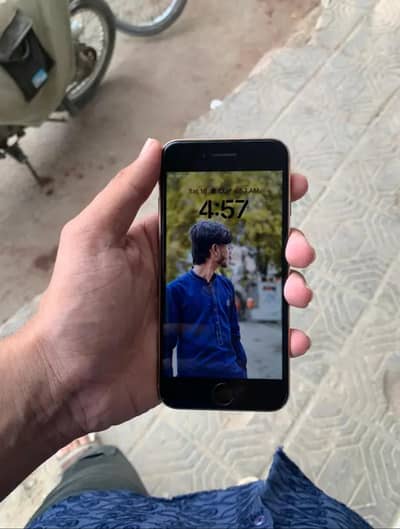 iphone 8 64 gb non PTA