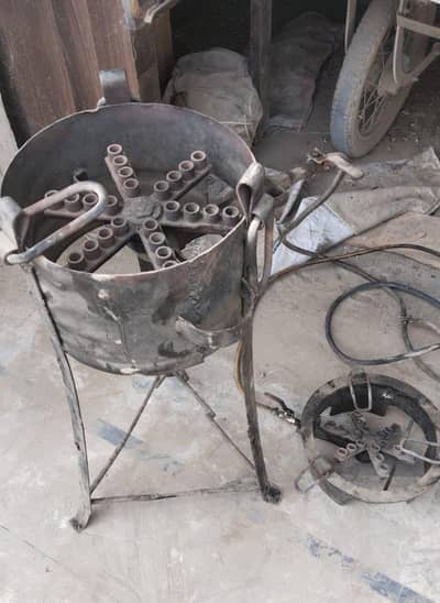 Mithaai or namkeen item bardana