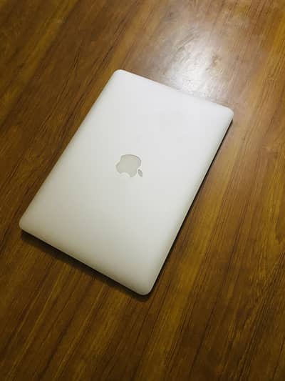 Macbook Air 2017 - 8/256