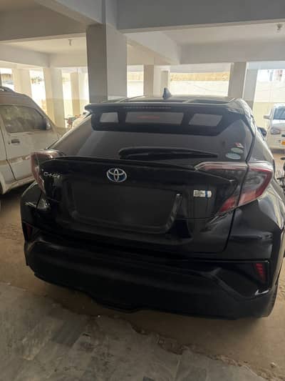 Toyota CHR CH-R black Full option heated seats 10/10 condition