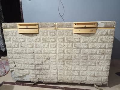 double door freezer hai genuine condition mein