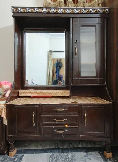 Pure Wooden Dressing