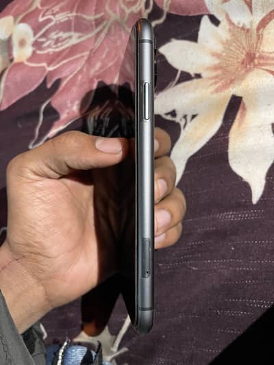 iPhone 11 wtpk 96 bt ht