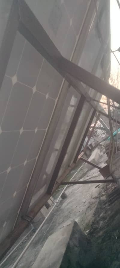 165 watt 5 solar panel 30,000/ 0333/091/0895