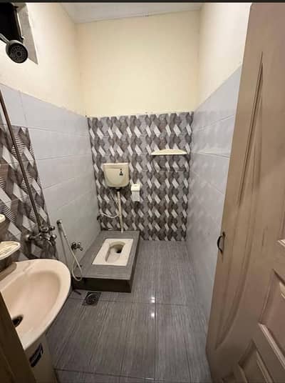 13 Marla Neat and Clean  Upper Portion for Rent