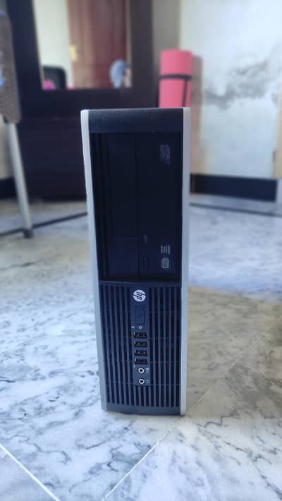 HP Compaq 8200 SFF