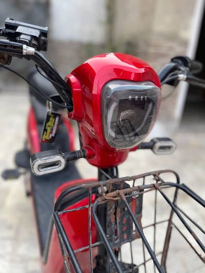 Electric scooty BENLG