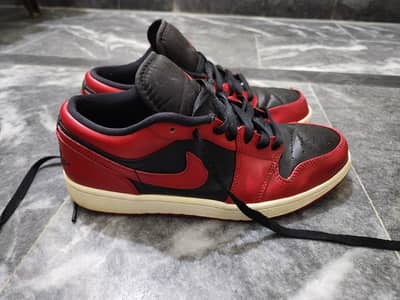 Nike Jordan 1 Low Reverse Bred special edition