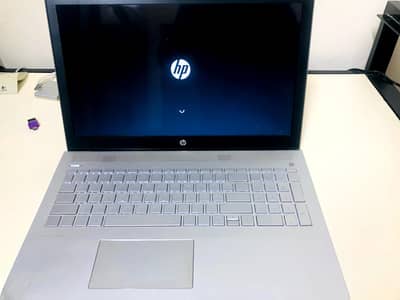 HP Pavilion 15.6" i5-8th Gen 16 GB/256 GB NVMe