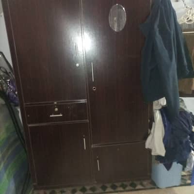 Strong Wooden Almirah for Sale – Achi Condition