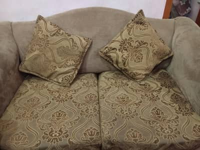 5 seater sofa set with center table for sale urgent