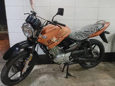 YAMAHA YBR125G special Matt orange colour 2024 October