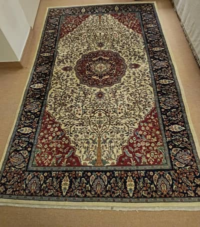 handmade carpet (8ft by 5 ft)