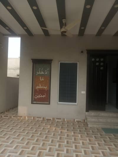 10 MARLA HOUSE AVAILABLE FOR RENT