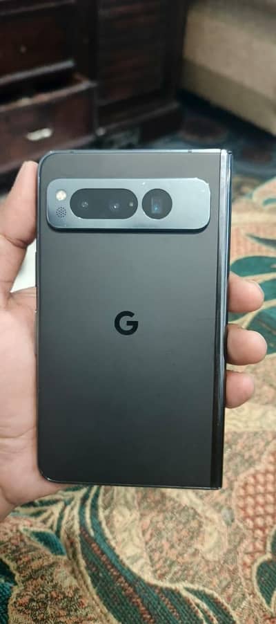 google pixcle fold good condition both sim working