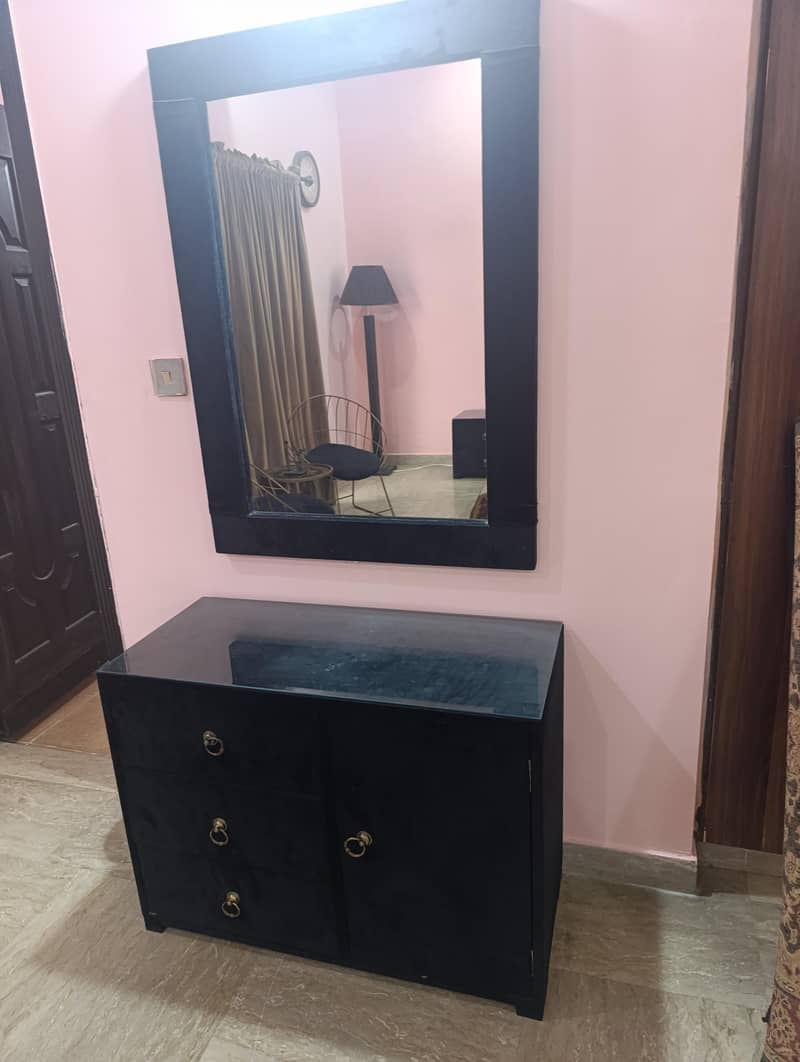 Double bed with dressing 2