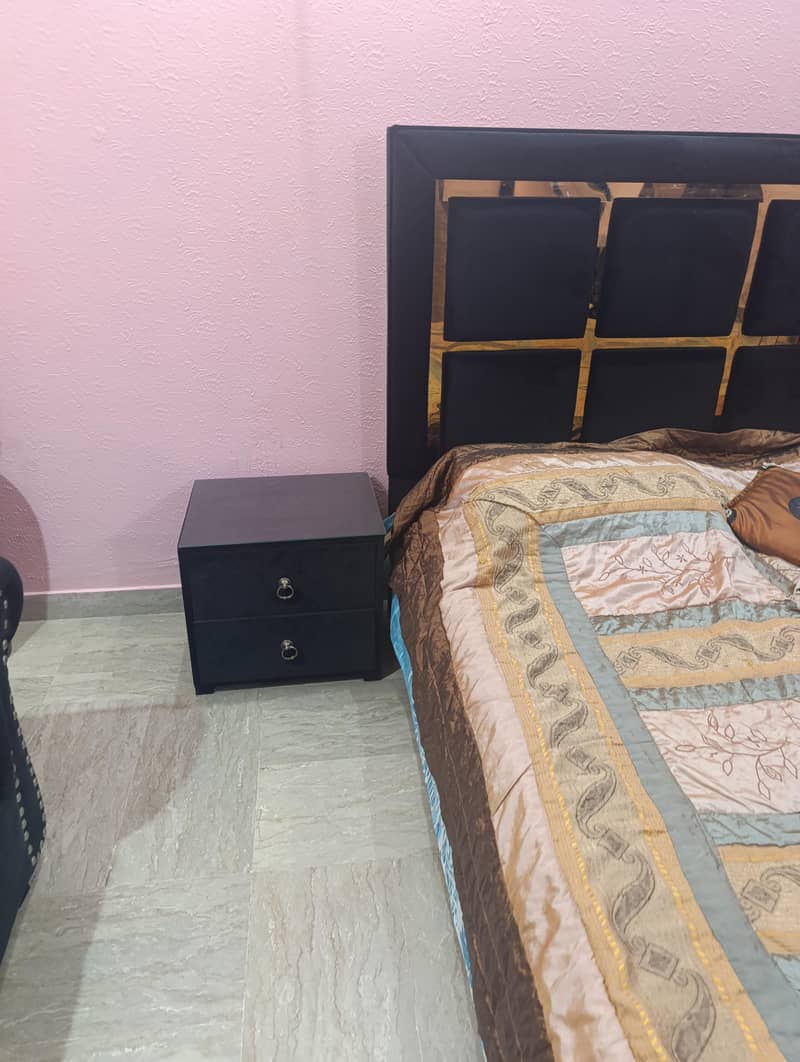 Double bed with dressing 3